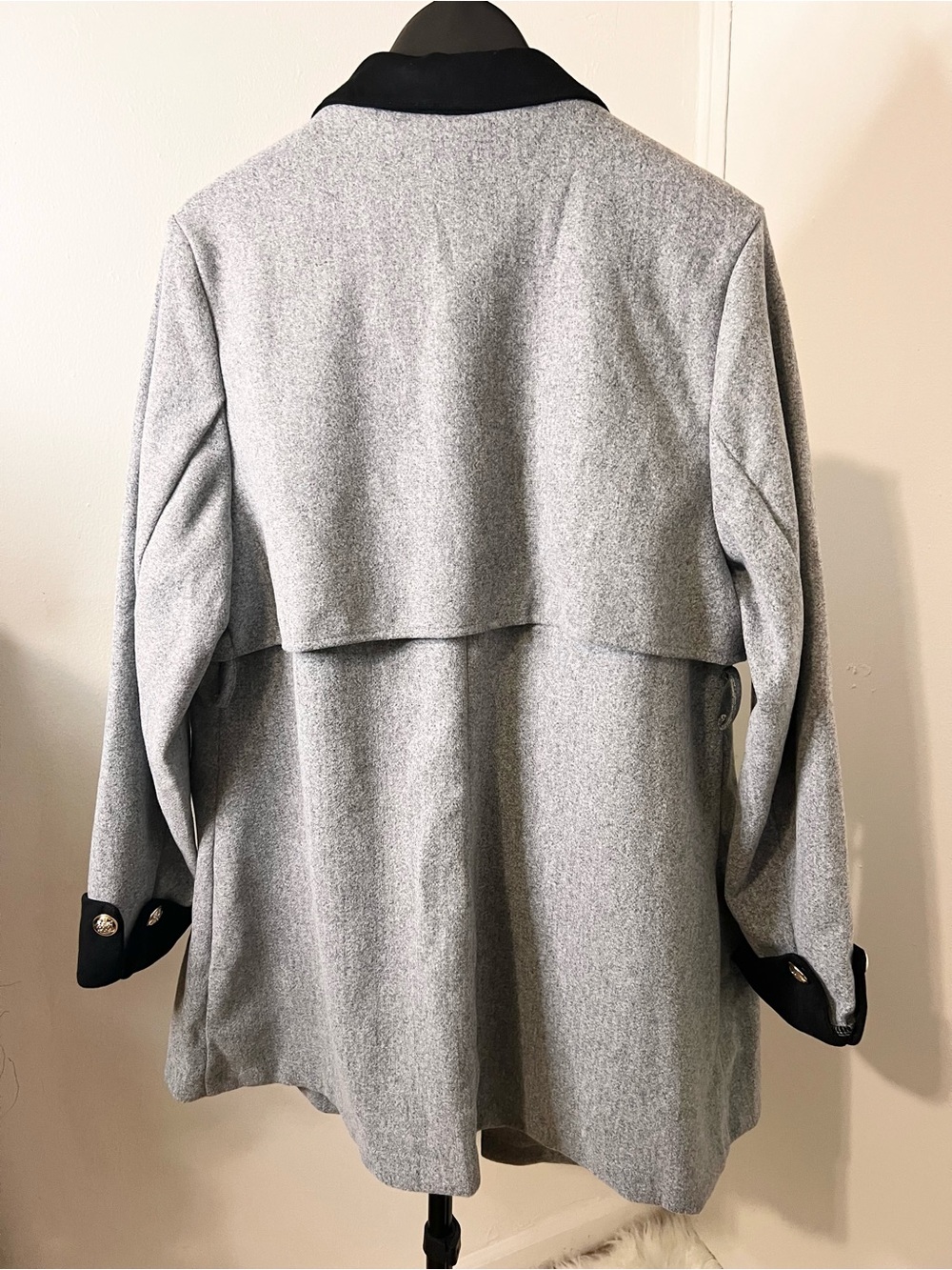 Gray Wool-Blend Trench Coat with Black Collar - Picture 4 of 5